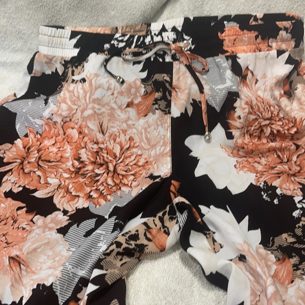 JM Collection slip on pants